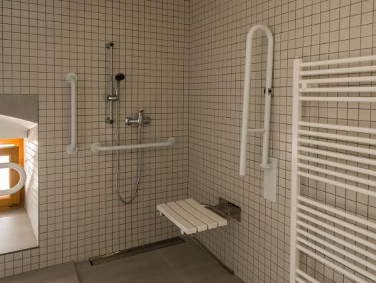 1. patro Komunitní centrum_září 2018_033_umývárna pro handicapované 2np